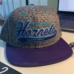 Mitchell & Ness Charlotte Hornets Flat Hat
